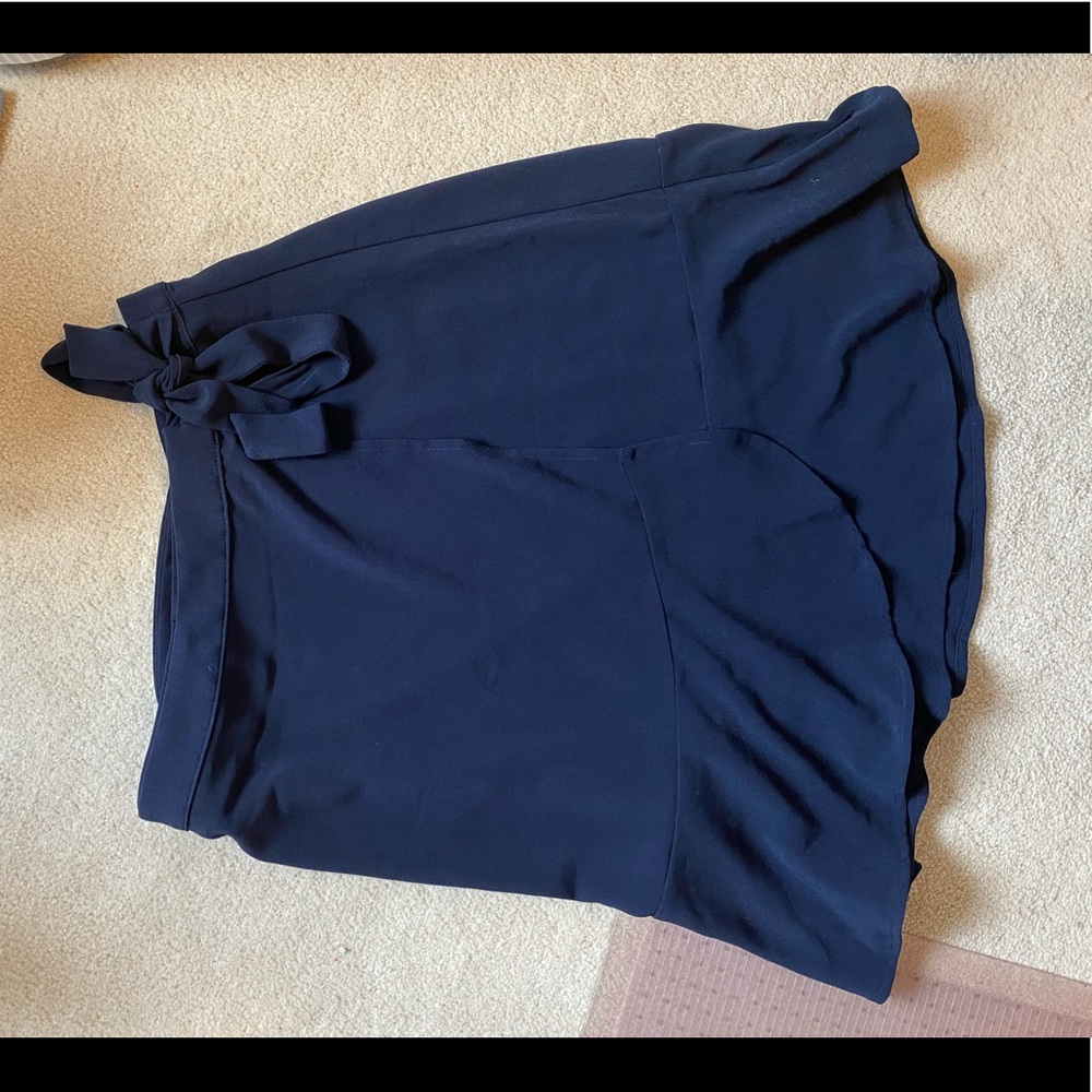 Banana republic ruffle wraparound skirt navy